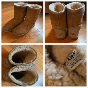 Authentic UGG classic short Sand size 6 boots GUC